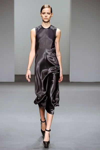 Look 30